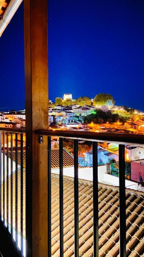 Inn Door 21 - Hostel & Suite Браганса Екстер'єр фото